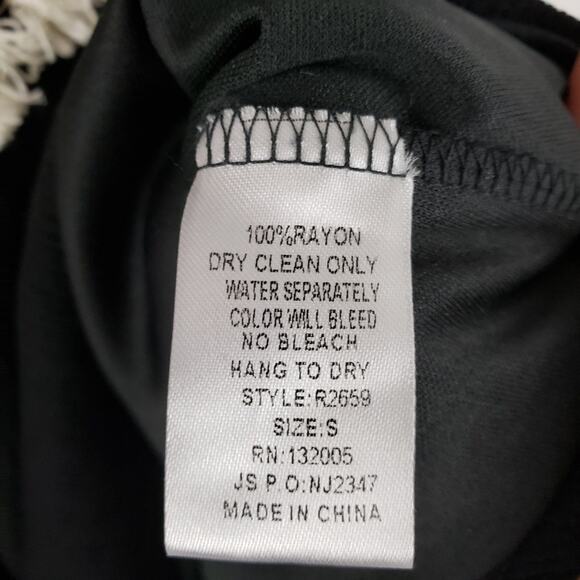 Entro Romper Black Lined Tie Bead Shorts Size Small - Picture 3 of 6